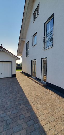 Helle, moderne Doppelhaushälfte in ruhiger Ecklage – sofort bezugsfertig! – Haus mit Garage