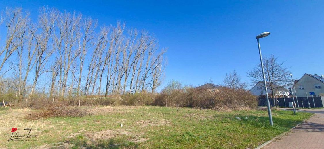 Eckgrundstück in Schönefeld (bauträgerfrei) – Grundstück