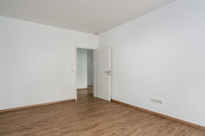 Traumhafte Dachgeschosswohung mit Blick zum Herkules – Schlafzimmer Nr. 1