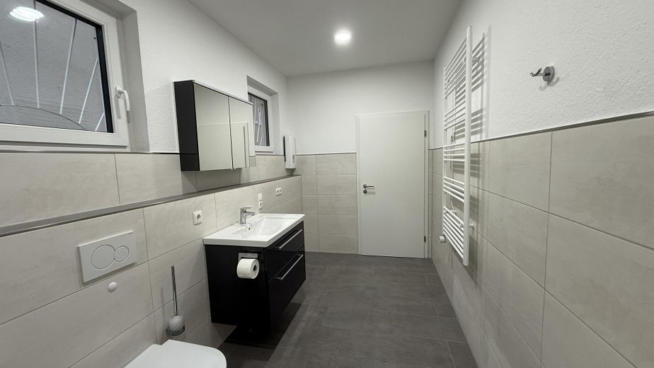 klimatisierte - 3,5-Zimmer Wohnung (EG) - mit Terrasse in Andernach – Bad