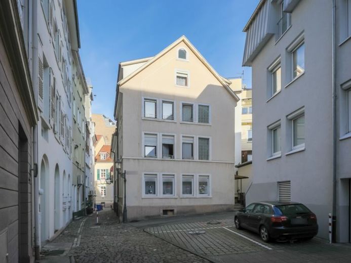 Investieren im Herzen der Stadt – Mehrfamilienhaus mit attraktiven Nutzungsmöglichkeiten – फोटो 1