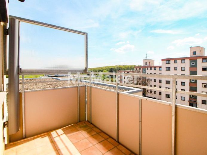 Penthouse-Wohnung mit Weitblick, Balkon, Aufzug und TG-Stellplatz in ruhiger Lage von Hochdorf – Foto 1