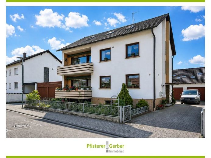 Renditestarkes Dreifamilienhaus in Weiher – Vollvermietet mit vier Garagen – फोटो 1