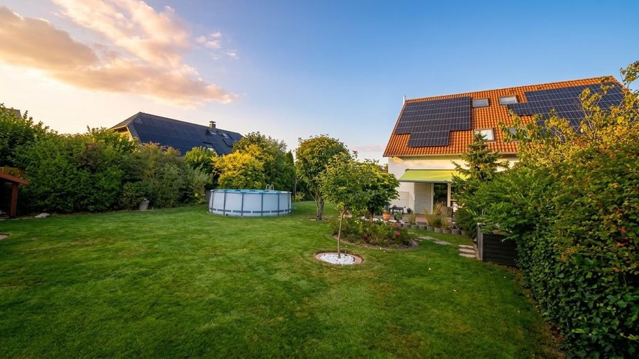 Без комиссии: ухоженная двухквартирная вилла | 126 м² | участок 715 м² – Фото 2