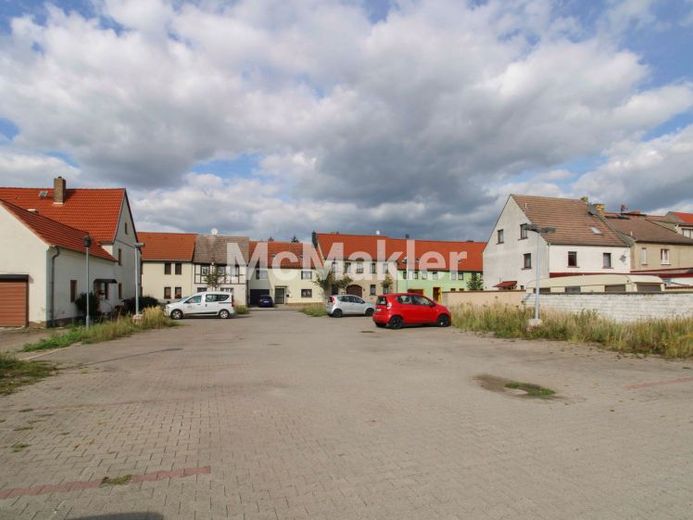 Großes Grundstück in vorteilhaft zentrumsnaher Lage – Foto 1