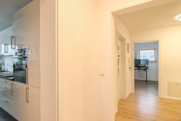 Modernisierte 3-Zimmer-Wohnung mit überdachtem Balkon in ruhiger Wohnlage von Großsachsenheim