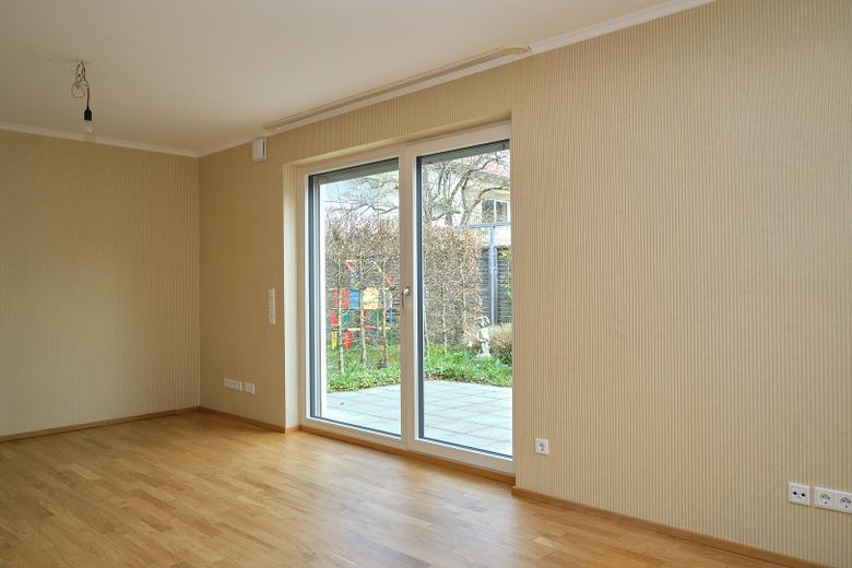 *PROVISIONSFREI* Hochwertige Erdgeschoss-Terrassenwohnung in Bestlage Maxhofstraße - Fürstenried – Großzügiger Wohn-/Essbereich