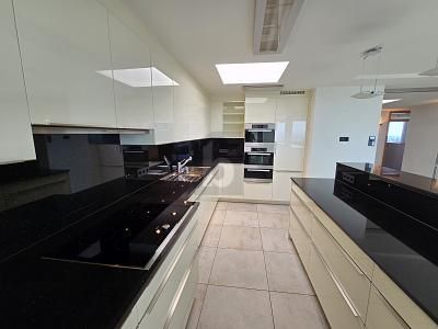 PENTHOUSE SUCHT KAPITALANLEGER – 1782450579_945a62.jpg