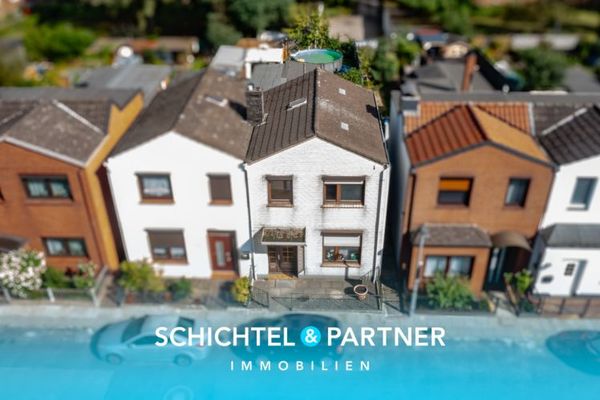 Oslebshausen | End-of-terrace house in need of renovation with garden