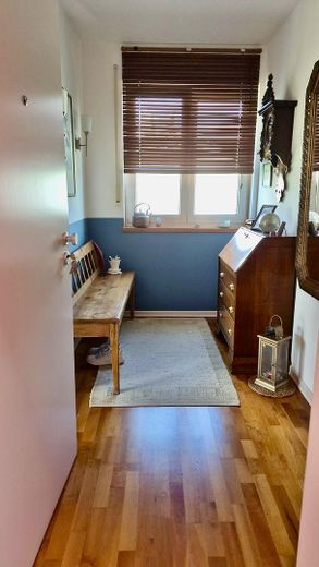 Gepflegte Dachgeschosswohnung mit Mainblick – Foto 5