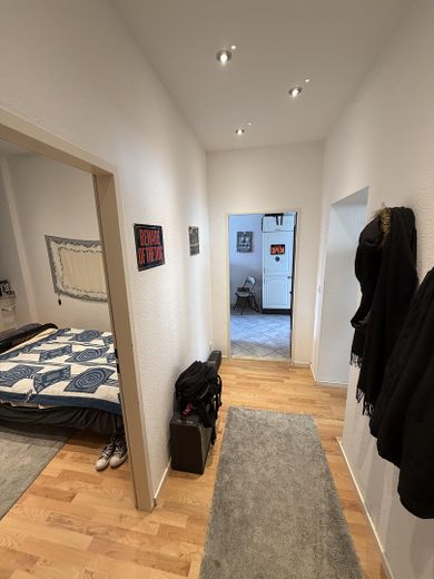 Apartment with historic flair in a prime downtown location – Flur Wohnung