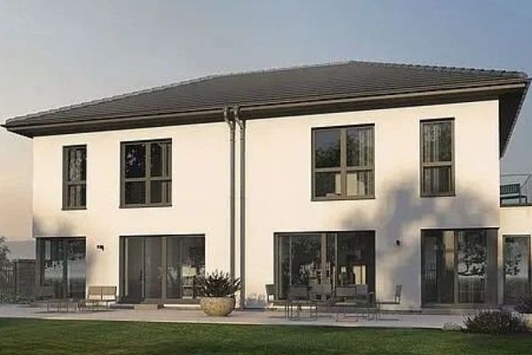2 Haushälften = 1 Haus ! Nur 449.500,-EUR je Familie/Haushälfte/Grundstückshälfte !