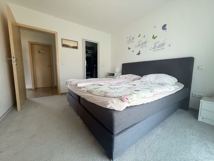 ++ Provisionsfrei ++ Doppelhaushälfte mit traumhaftem Ausblick in Weichs – Schlafzimmer Eltern