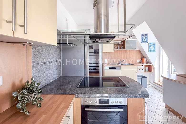 22801 HomeCompany Dresden Möbliert/Furnished 3-Zimmer Maisonette Wohnung in Dresden-Striesen mit Balkon max. 3 Personen – b02e9c413e1b68cbc1bdd0e67be49af155139ba6.jpg