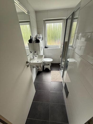 Reiheneckhaus mit Garten in Schwäbisch Gmünd – Badezimmer