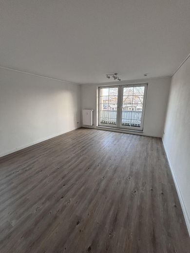 Helle 1,5 Zi. Wohnung mit Balkon – Foto 1