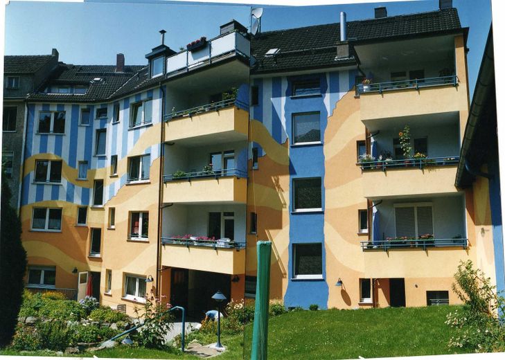 3-Raum DG Wohnung mit Balkon – Rückseite