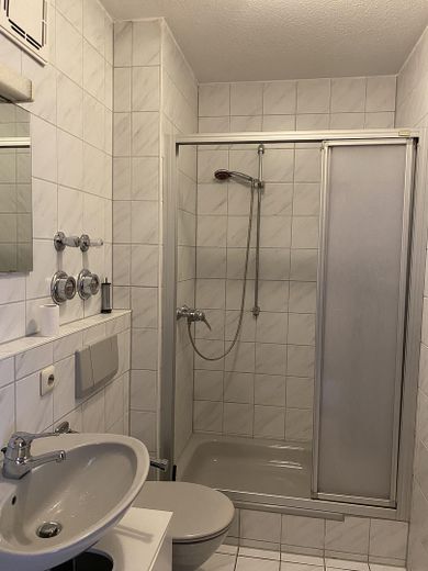Möbliertes & helles Apartment direkt am Hauptbahnhof (HBF) – Foto 12