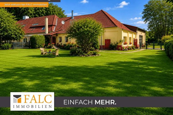 ***Doppelhaushälfte mit Halle und großem Grundstück in Traumlage am Sievertsee***