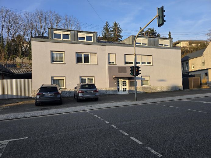 Haus von der Straßenseite