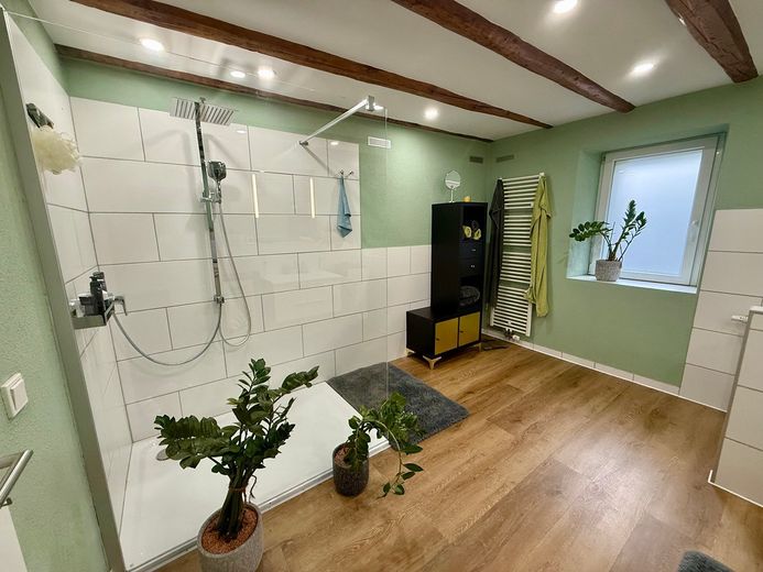 Charakter statt Standard - energetisch saniertes Wohnhaus – Foto 4
