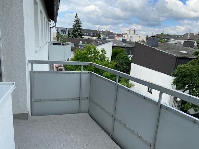 Francoforte Niederrad: Bellissimo appartamento di 2 locali con balcone – Balkon