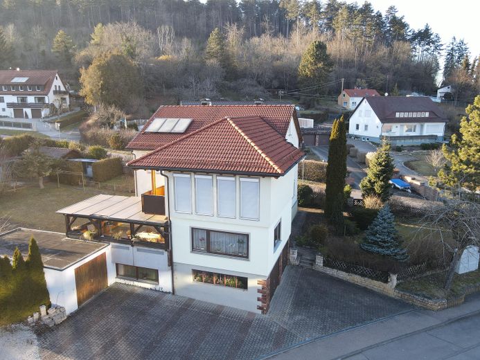 Südseite mit Terrasse