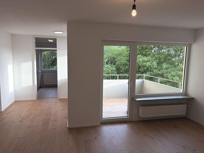 Wohnzimmer Blick Balkon 2