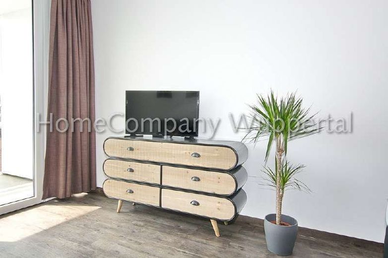 Luxuriöses Apartment in zentraler Lage mit Balkon, DSL-Wifi und Reinigungsservice – 89984757d64bea14e8b7a97470663cbe4544ddb5.jpg