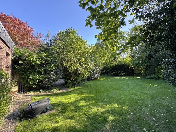 Garten 3 mit Mähroboter