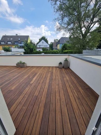 ERSTBEZUG NACH SANIERUNG – MODERNE 2-ZIMMER-WOHNUNG MIT GROSSER TERRASSE UND EINBAUKÜCHE – Foto 13