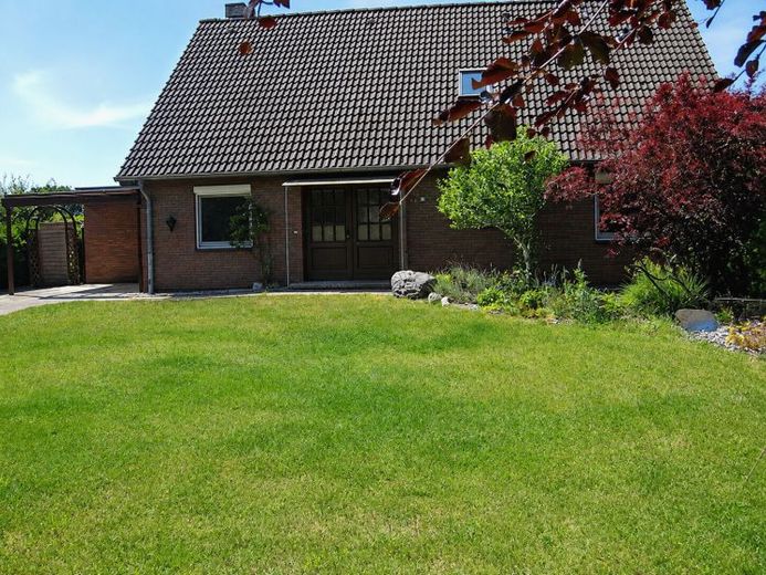 Gepflegtes Einfamilienhaus zur Miete in ruhiger Alleinlage – Foto 1