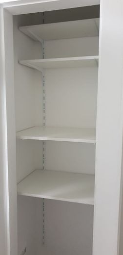 Freundliche sanierte 4-Zimmer-Wohnung zur Miete in Selb ab September – Vorratskammer