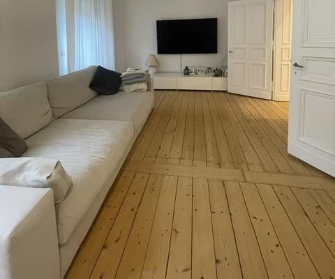 Appartement de rêve à Kaiserswerth ! Appartement de 3 pièces au rez-de-chaussée, entièrement rénové en 2024