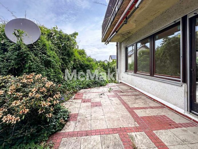 Erlangen yakınlarındaki Poxdorf’da bitişik nizam ev – Büyük potansiyele sahip tadilat gerektiren mülk – Fotoğraf 1