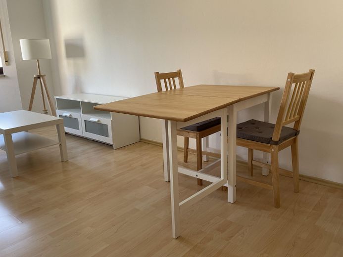 Essbereich-ausgeklappter Tisch