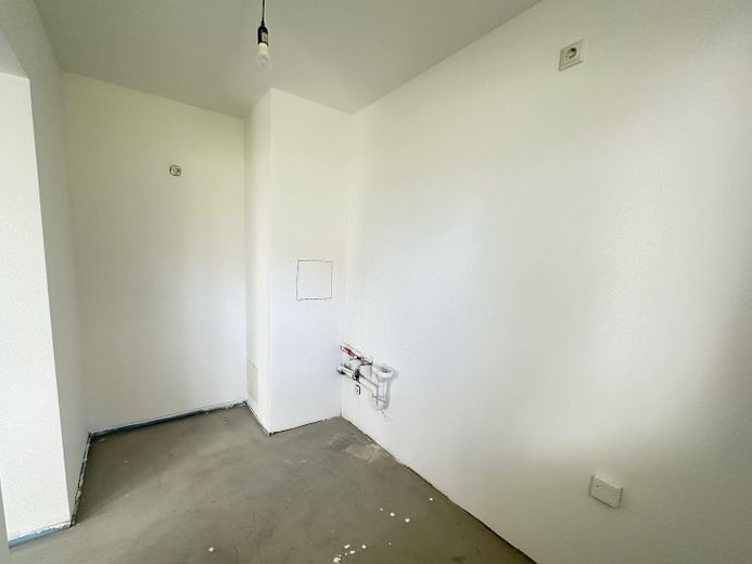 Erstbezug nach Sanierung – 3-Raum-Wohnung mit Terrasse & Garten – Küche