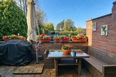LIVING IN GREEN SURROUNDINGS WITH EXCLUSIVE GARDEN USE – 1772290187_f1b9971.jpg