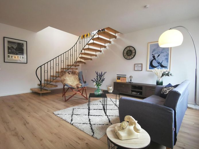 Wohnen über zwei Ebenen: 114 m² Maisonette im Herzen von Oppenheim – Foto 2