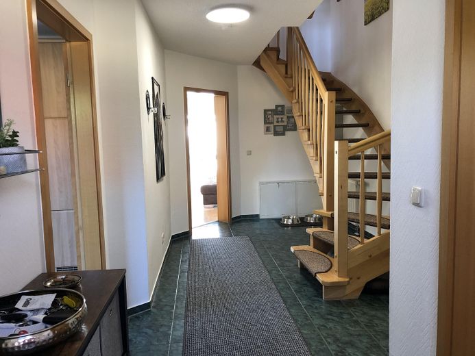 झील के किनारे शांत आवास: 17111 Sommersdorf में बगीचे वाला सुंदर पंक्ति-घर – Flur