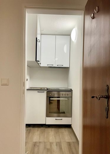 ALL INCLUSIVE 1-Zimmer Wohnung in Kelheim – Küchenzeile