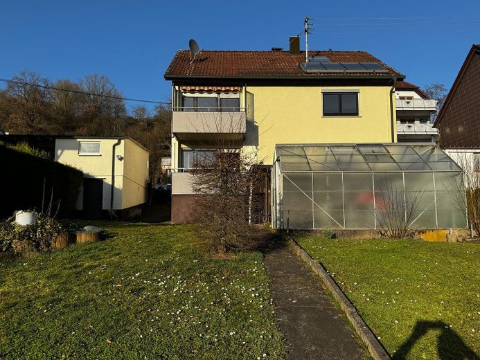 Außenansicht Haus Garten