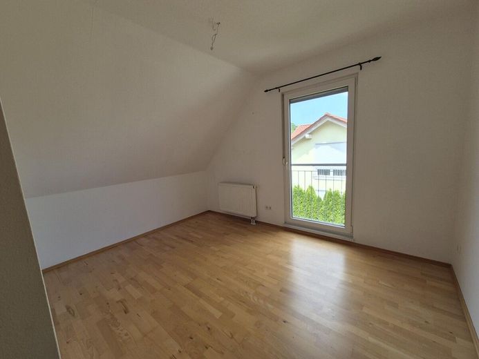 Von Privat: Reiheneckhaus in ruhiger Lage Schwarzenbruck / OT Lindelburg – Kinderzimmer Foto NR 1