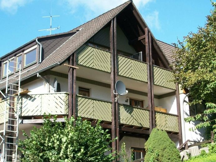 **Attraktives Mehrfamilienhaus mit drei hochwertigen Wohnungen - ideale Kapitalanlage** – Ansicht