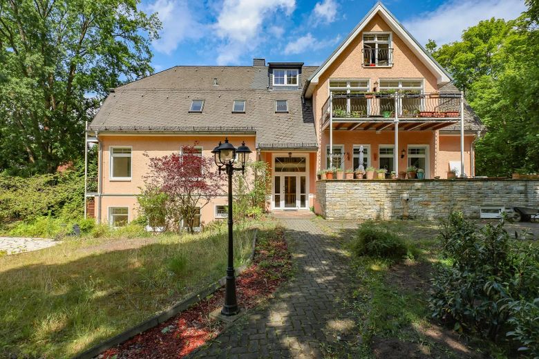 PROVISIONSFREI (Privatverkauf): Große 4-Zimmer-Wohnung in historischen Villa am Naturschutzgebiet – Foto 10