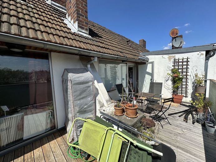 CITYHOUSE: Top-Rendite! Dachgeschosseinheit mit 3 Apartments einer Dachterrasse und Balkon! – Terrasse