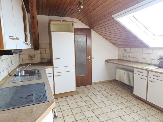Wohnung in Siegelbach zu vermieten. Gute Aufteilung. Helle Räume. Ideal für Zweisamkeit ... – 5268 - Kücheneinrichtung