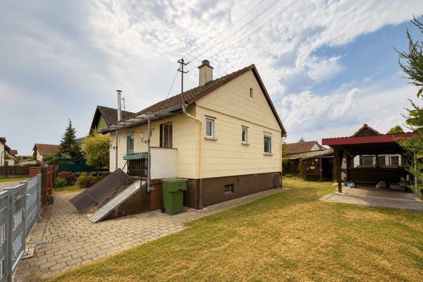 Einfamilienhaus mit Bauplatzpotenzial in ruhiger Wohnlage