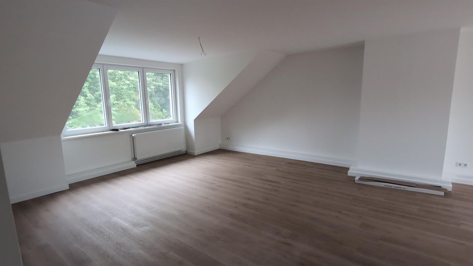 Luminoso appartamento di 2 locali (mansarda, ca. 70m², prima occupazione!) – Foto 1