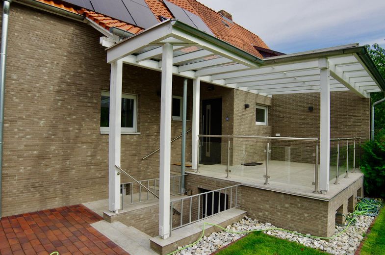 Traumhafte Doppelhaushälfte | Garten | Wallbox | klimatisiertes Dachstudio | 133 m2 | Köhlerberg – Terrasse